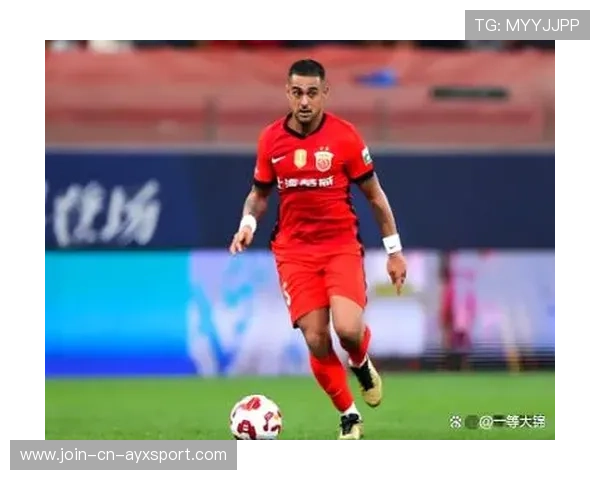 联赛金靴之争进入白热化，三名球员仅差一球，金靴奖杯是纯金的吗