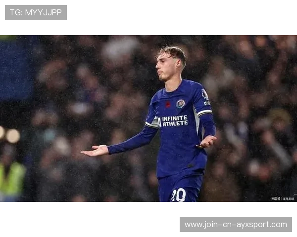 切尔西禁区混战中，帕尔默机敏补射打破僵局